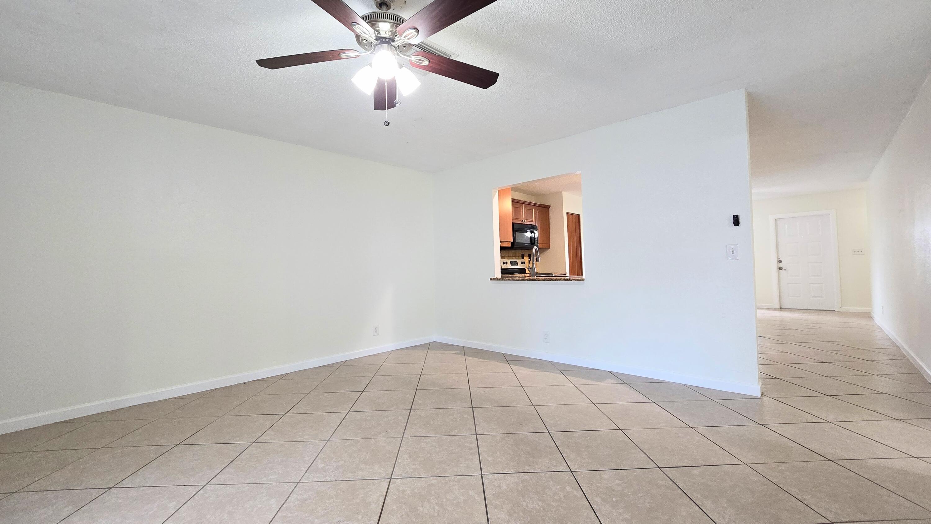 CORAL SPRINGS UNIVERSITY DRIVE - Residential Lease