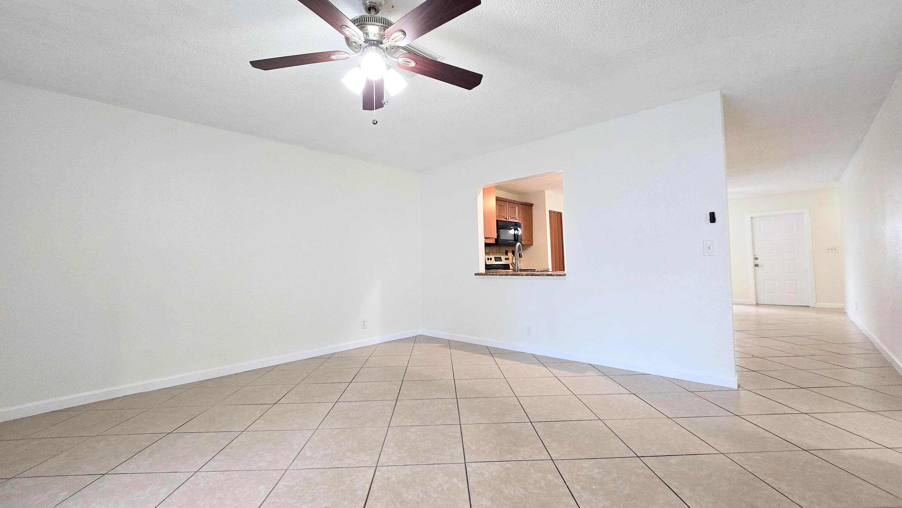 CORAL SPRINGS UNIVERSITY DRIVE - Residential Lease