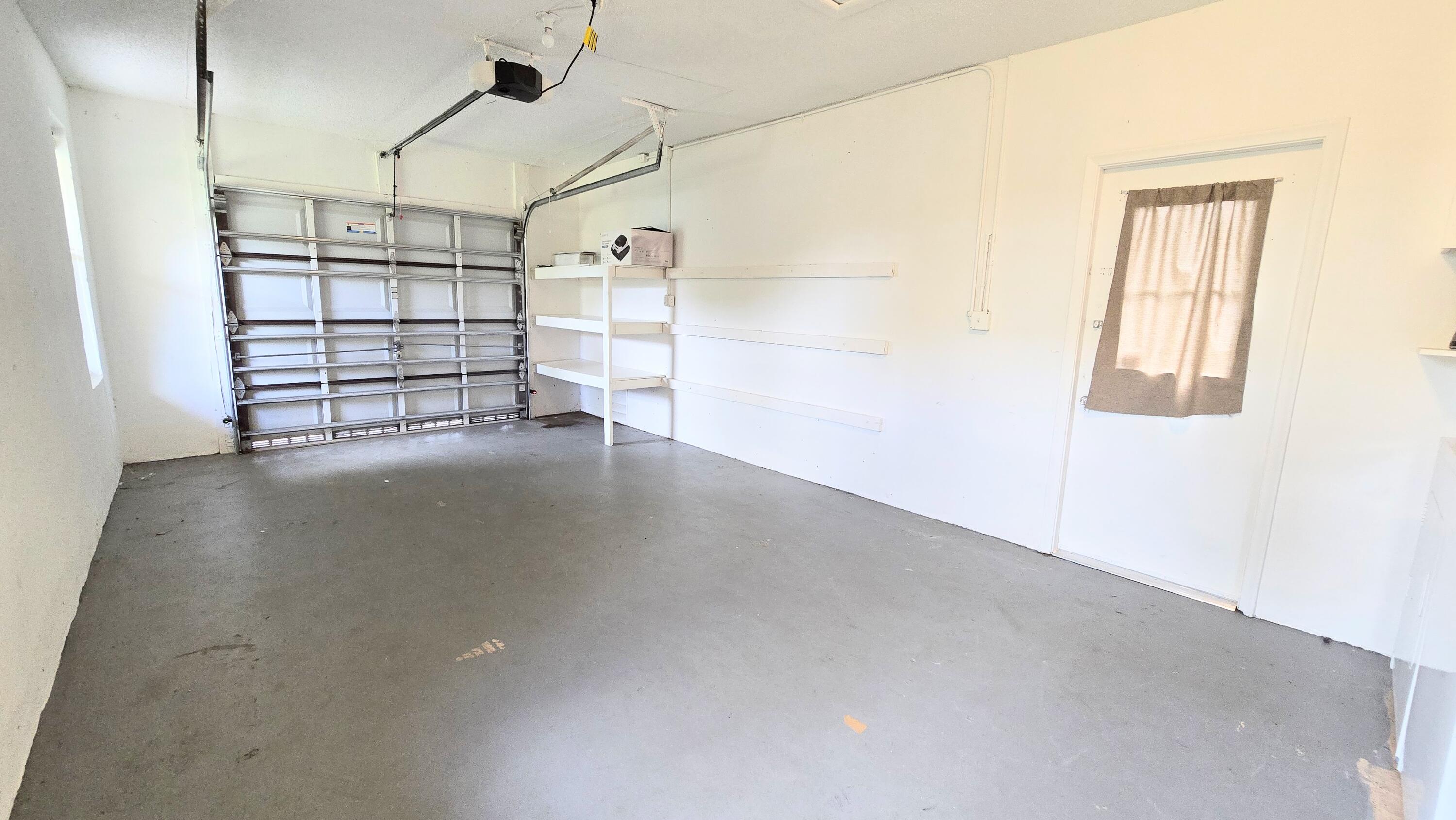 CORAL SPRINGS UNIVERSITY DRIVE - Residential Lease