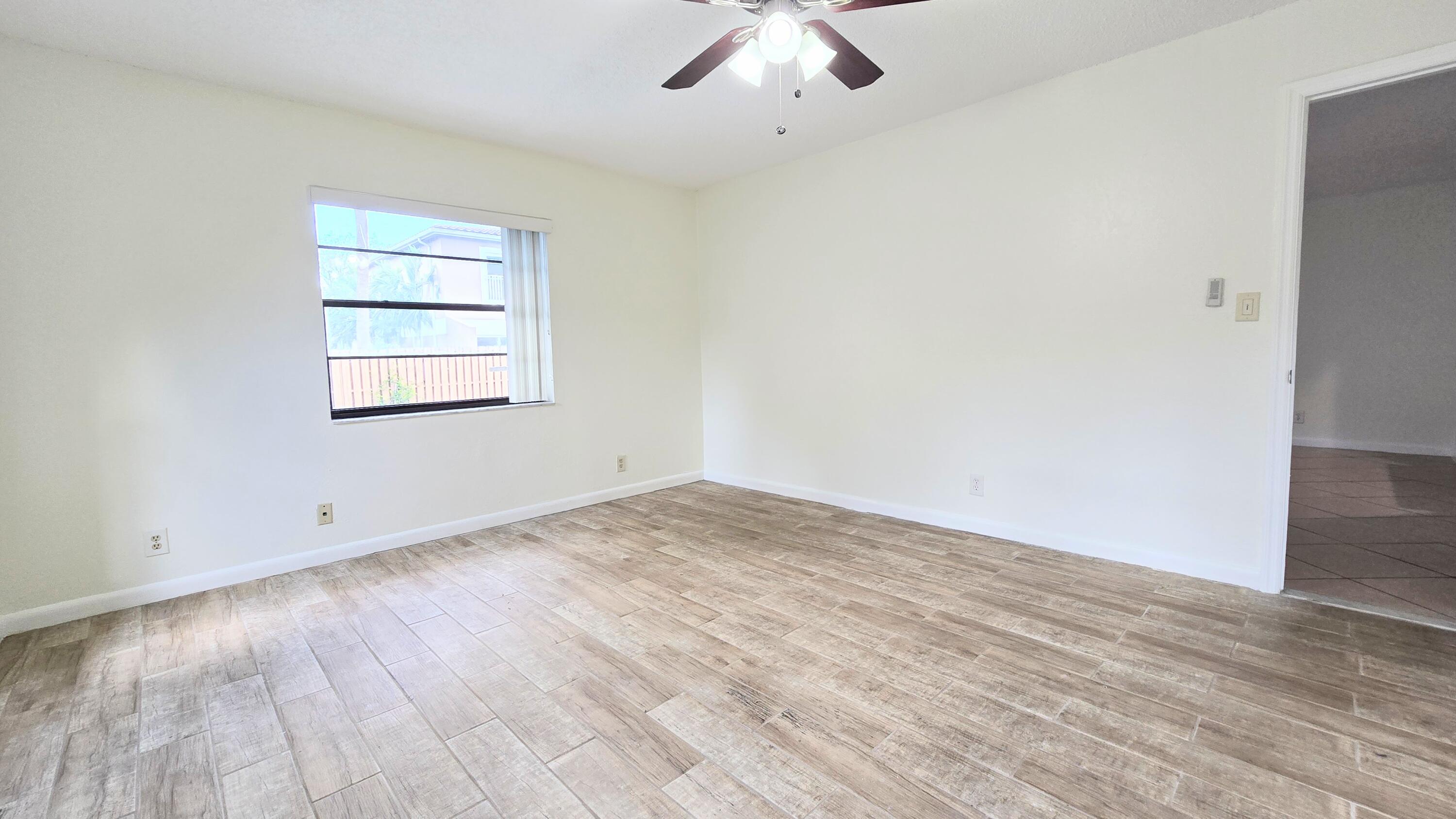 CORAL SPRINGS UNIVERSITY DRIVE - Residential Lease