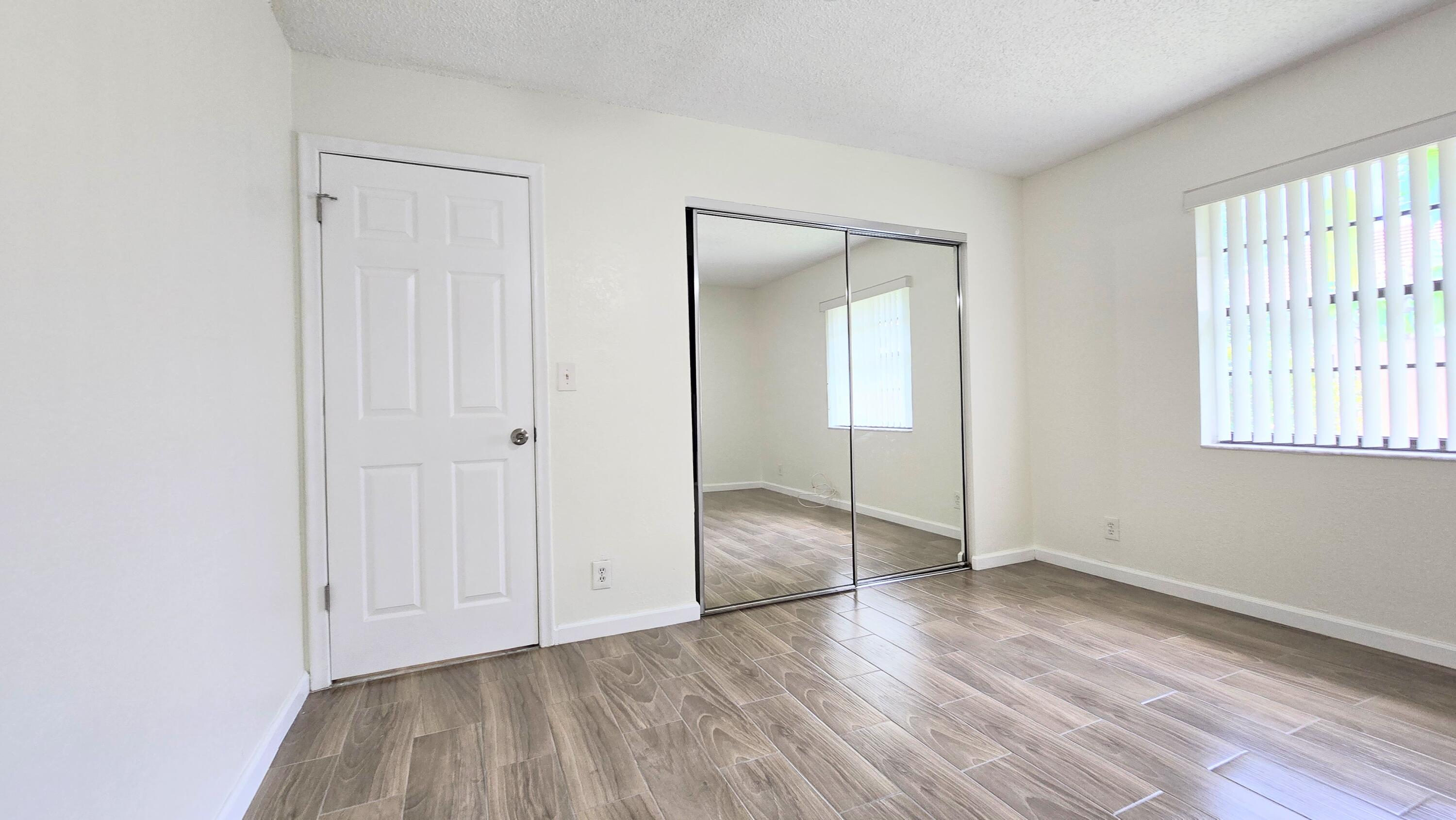 CORAL SPRINGS UNIVERSITY DRIVE - Residential Lease
