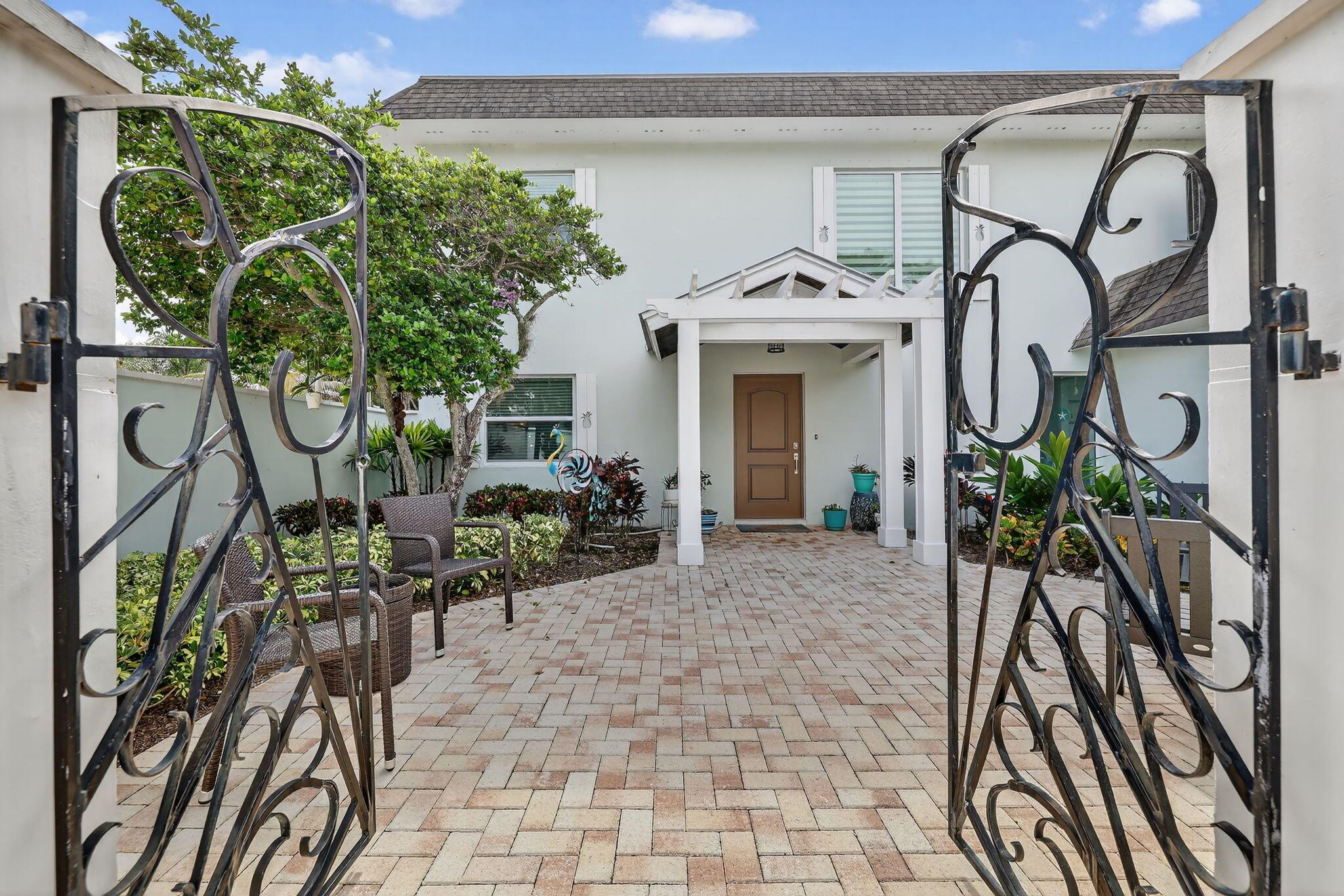 80 SE Saint Lucie Boulevard
