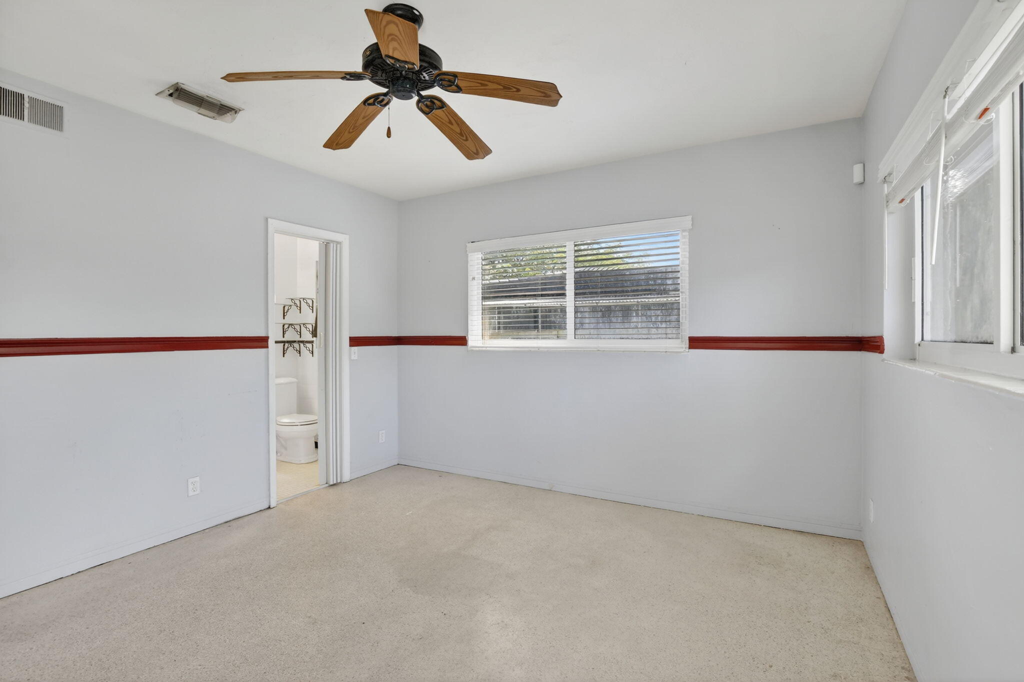 HOLLYWOOD LAKES SECTION - Residential