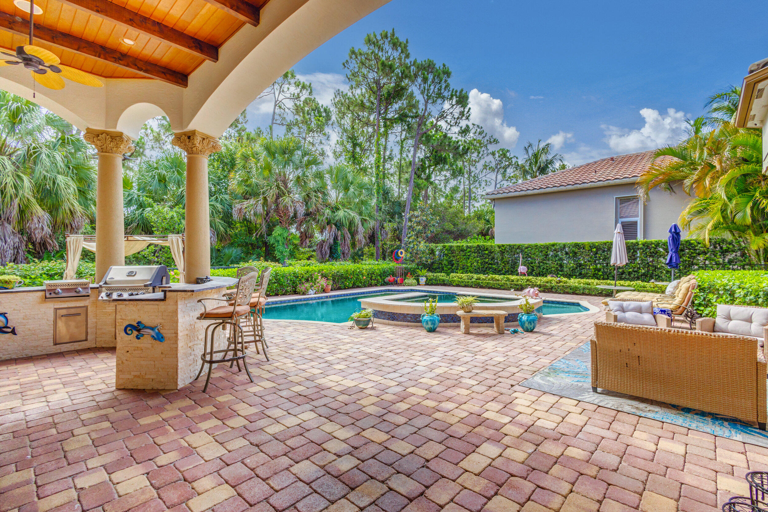 MIRASOL QUANTERA - Residential