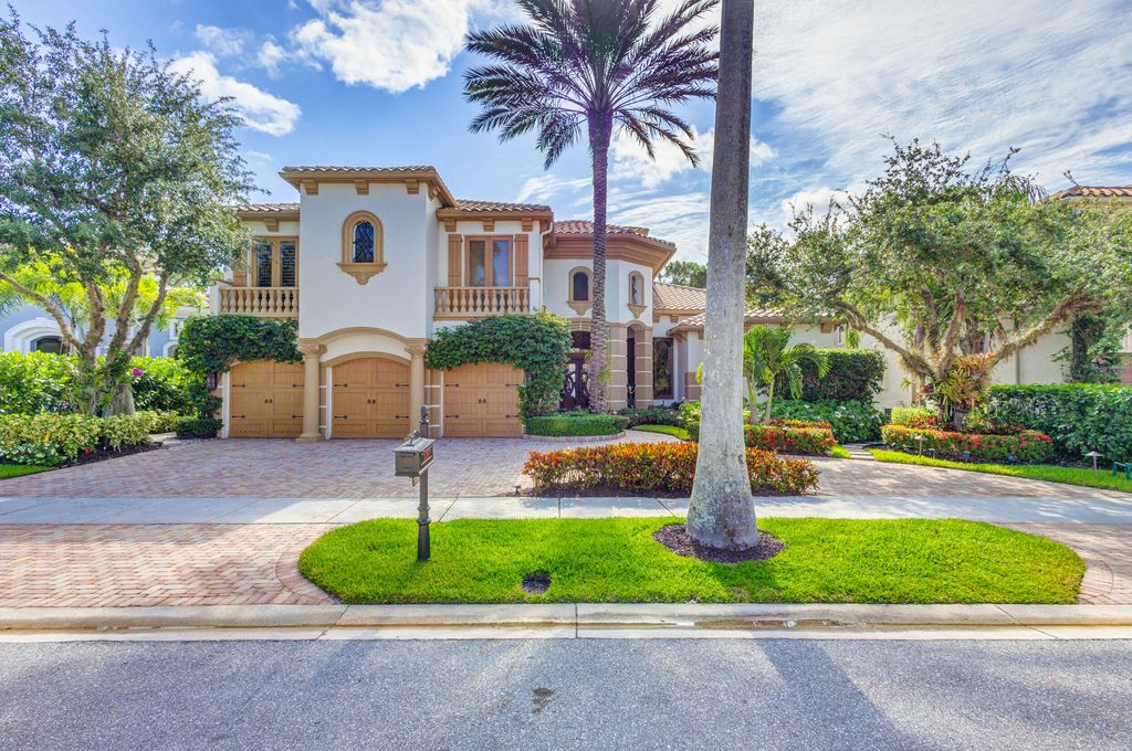 Photo of 128 Via Quantera, Palm Beach Gardens, FL 33418 (MLS # R10895901)