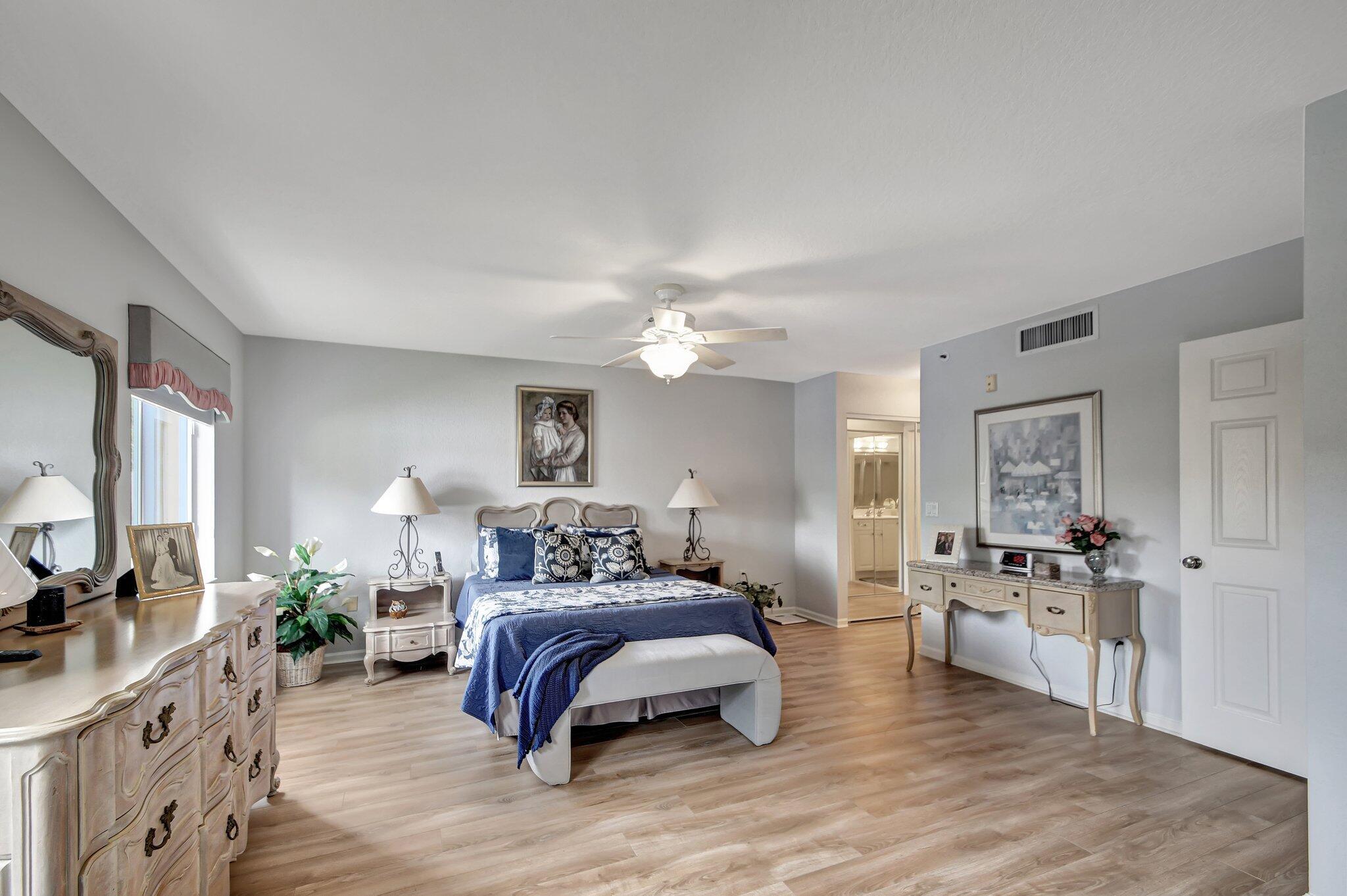 Coral Lakes
Coral Cove - Residential