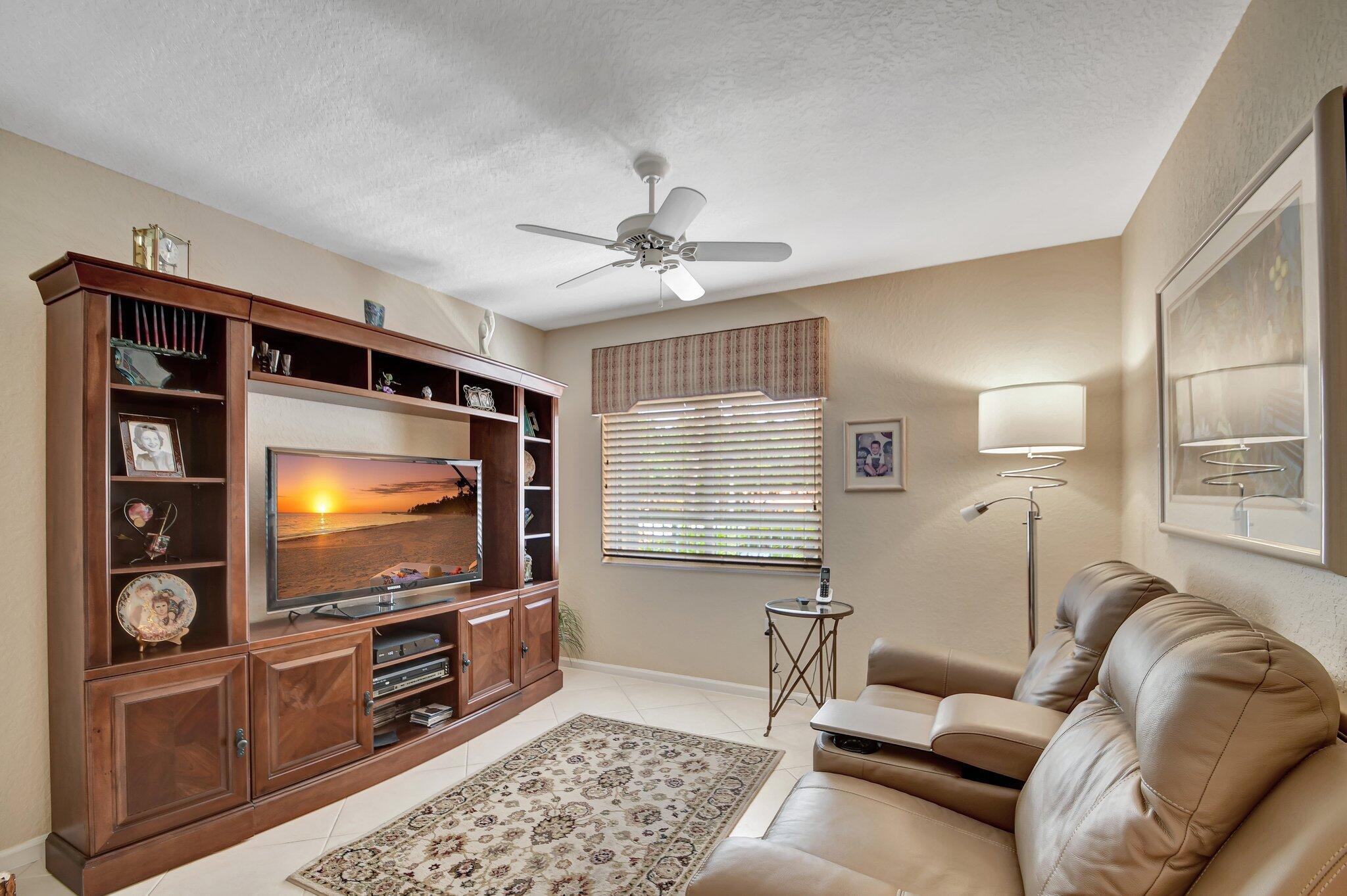 Coral Lakes
Coral Cove - Residential