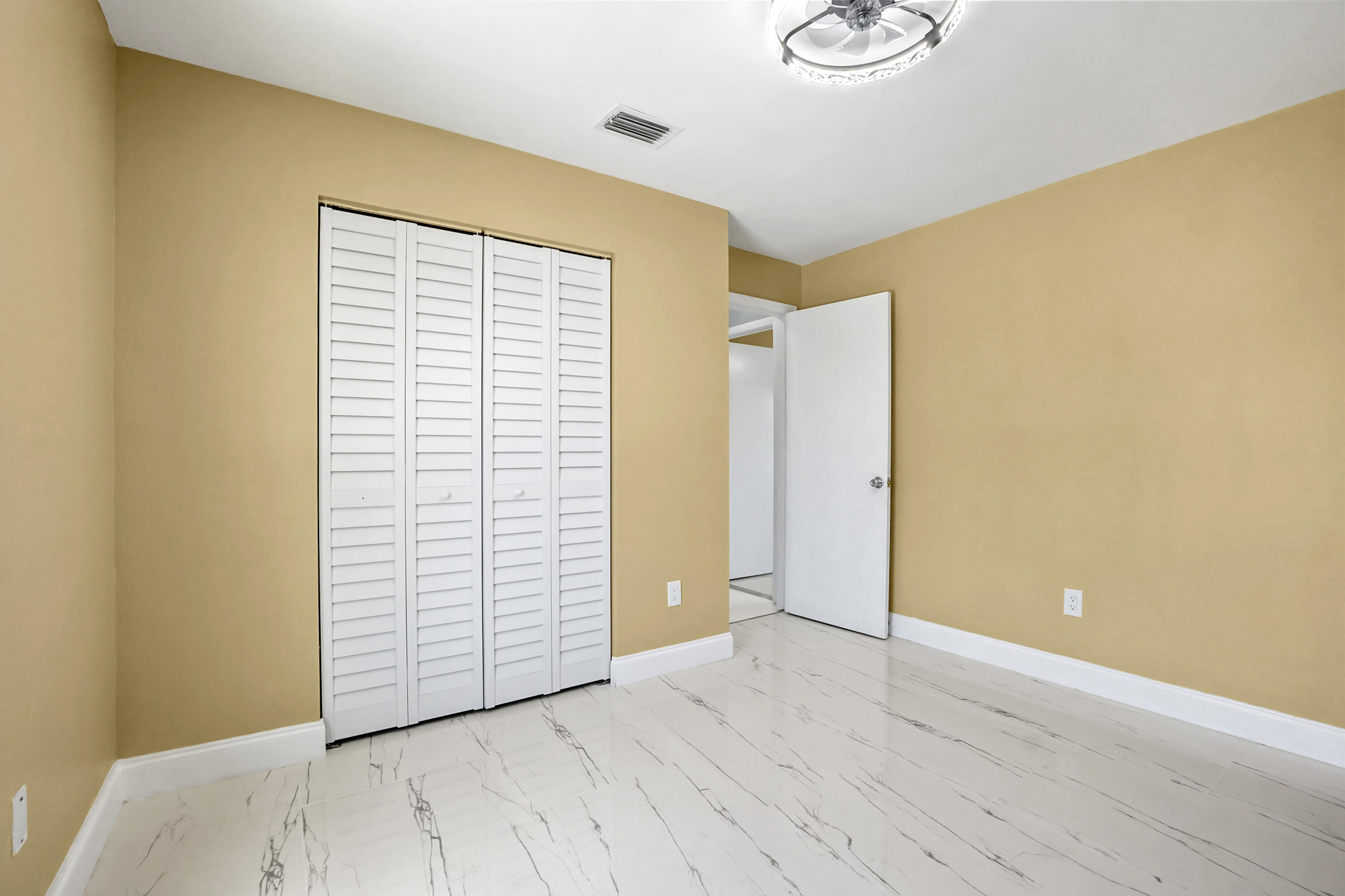 PORT ST LUCIE SECTION 33 - Residential