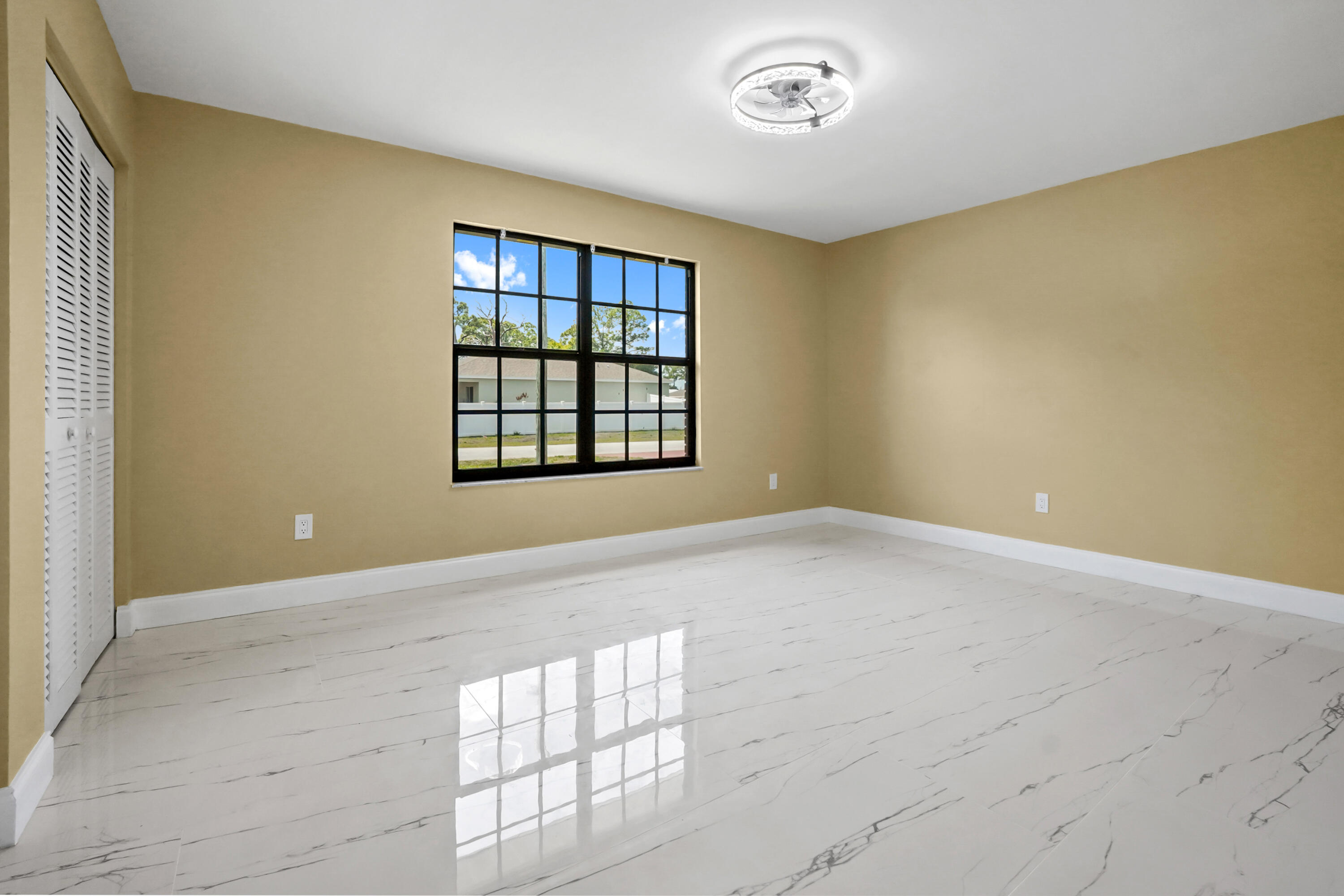 PORT ST LUCIE SECTION 33 - Residential