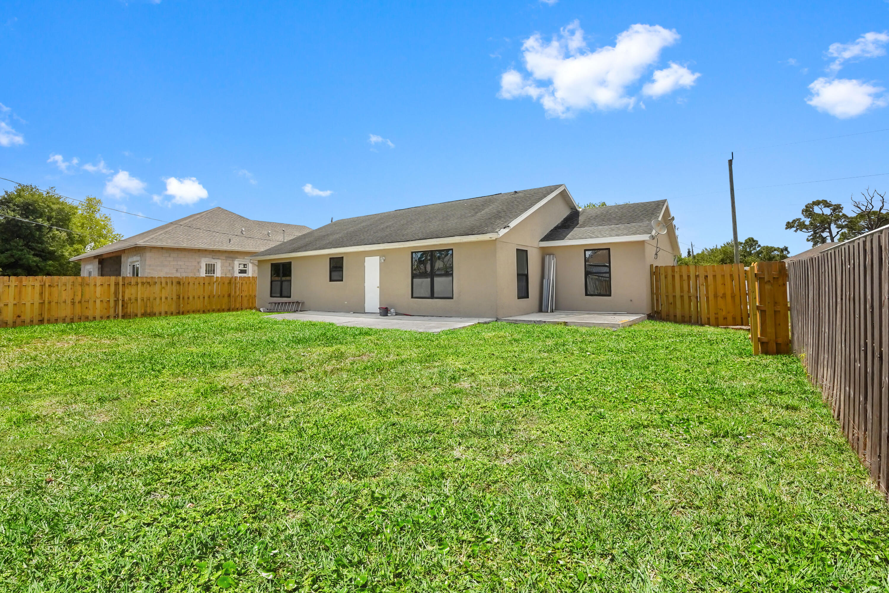 PORT ST LUCIE SECTION 33 - Residential