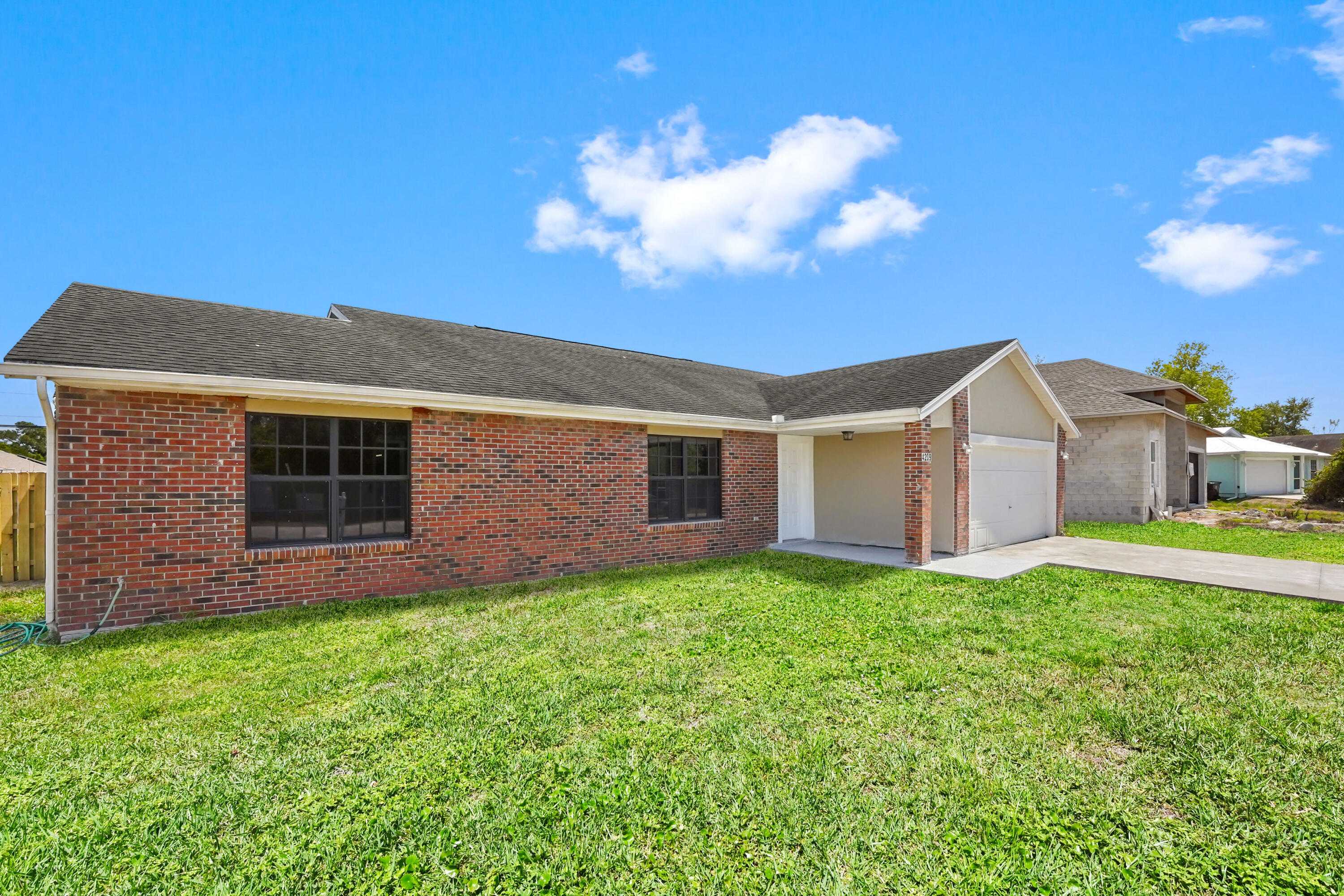 PORT ST LUCIE SECTION 33 - Residential