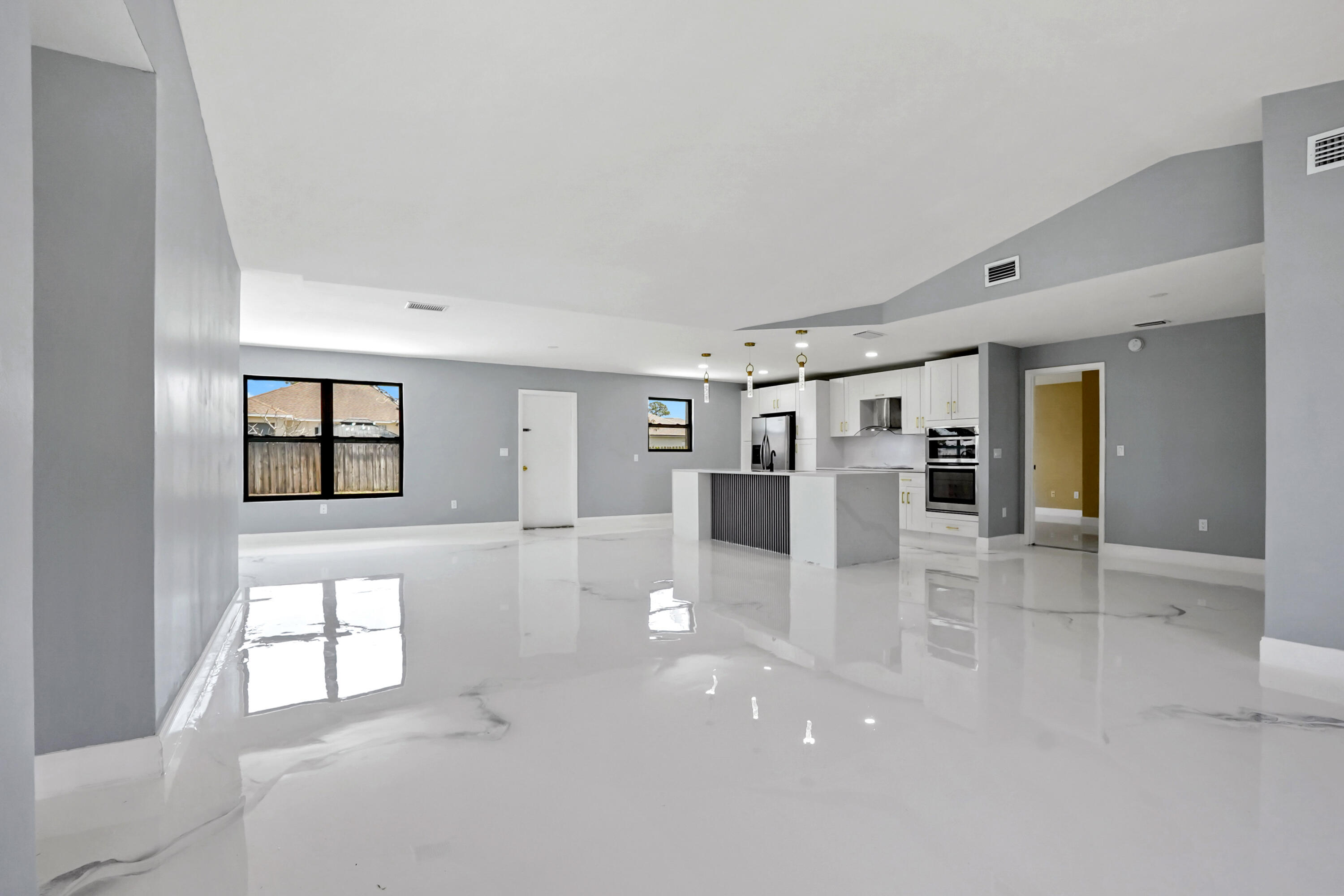 PORT ST LUCIE SECTION 33 - Residential