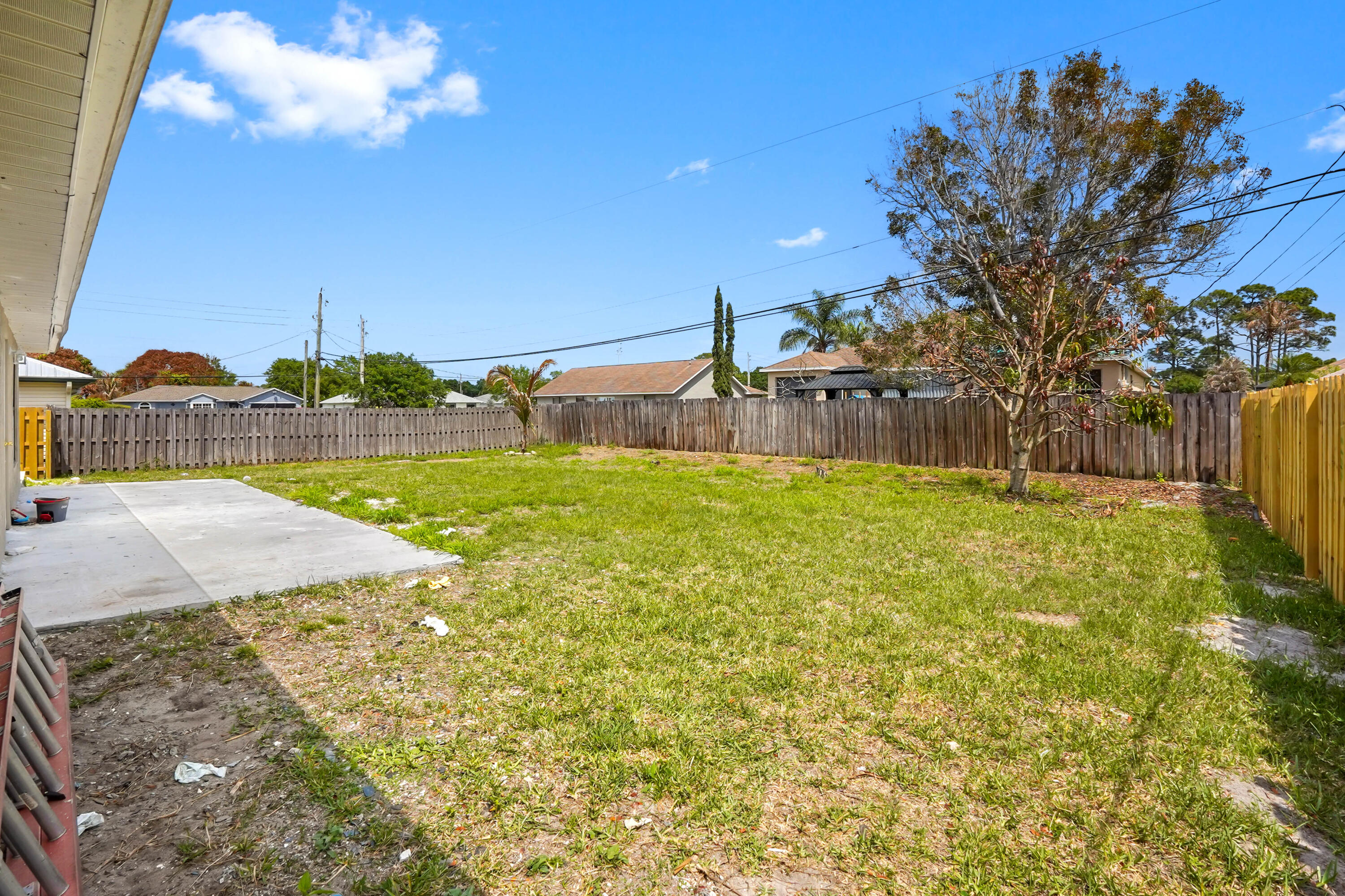 PORT ST LUCIE SECTION 33 - Residential