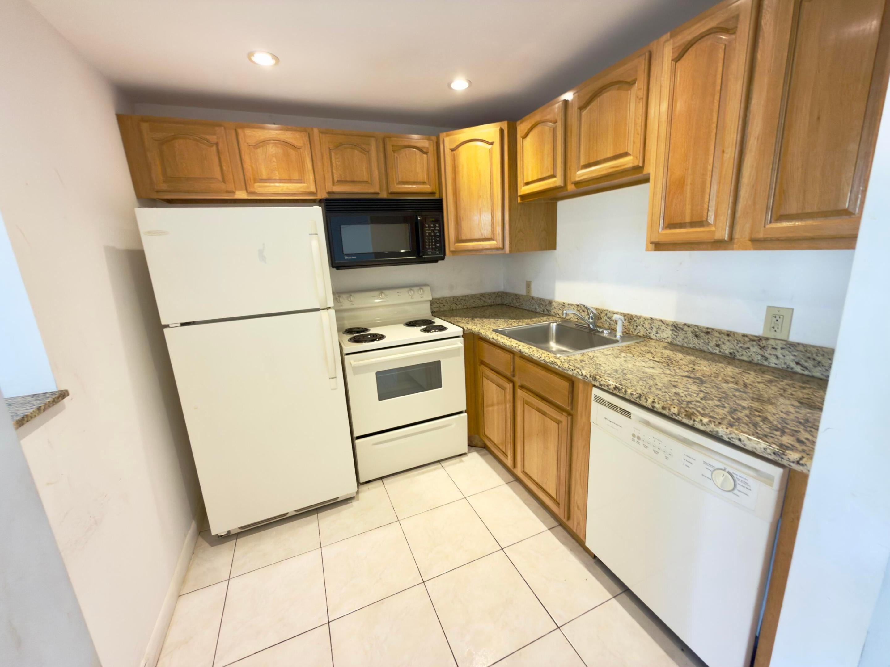 DORSET AT CENTURY VILLAGE CONDO - Residential