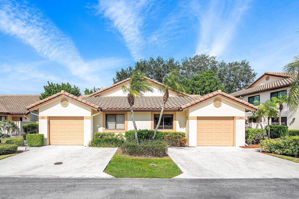 Photo of 10071 53rd Way S #1302, Boynton Beach, FL 33437 (MLS # R11137960)
