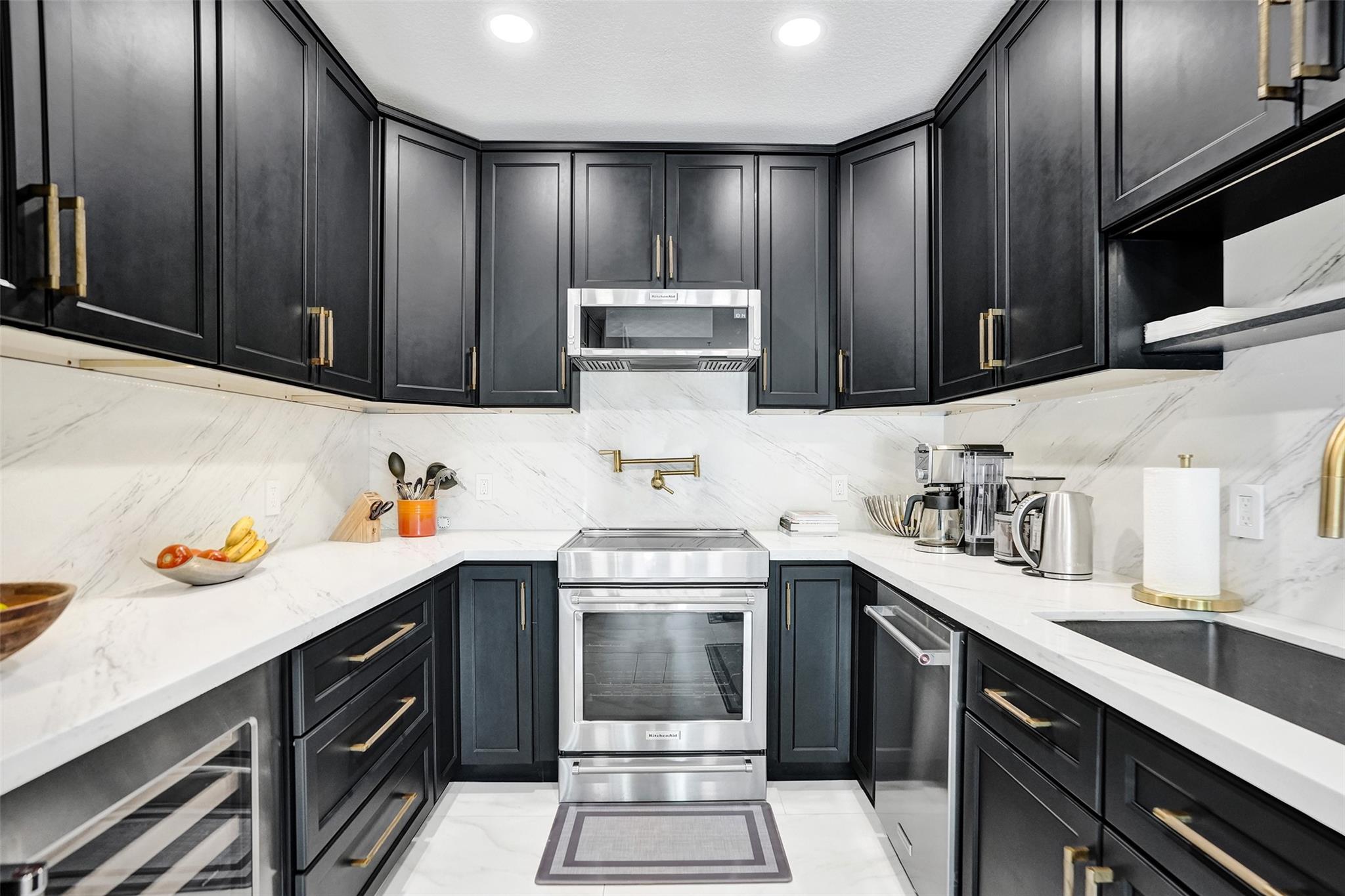 624 NE 29 Drive Townhomes - Residential