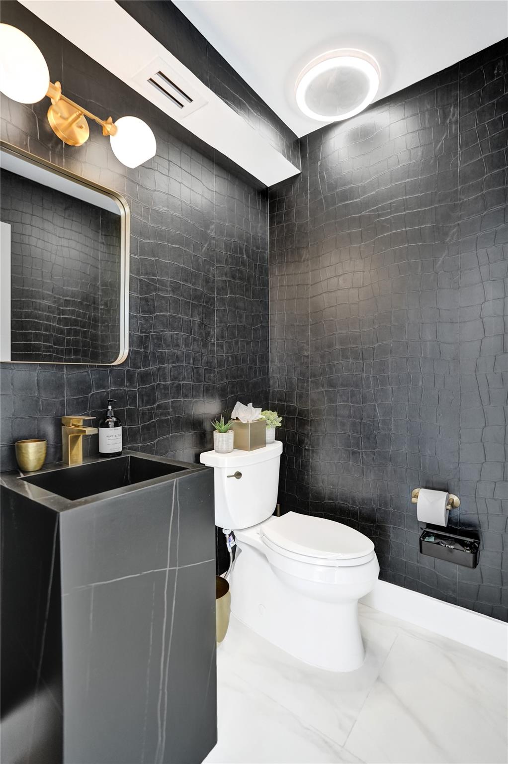 624 NE 29 Drive Townhomes - Residential
