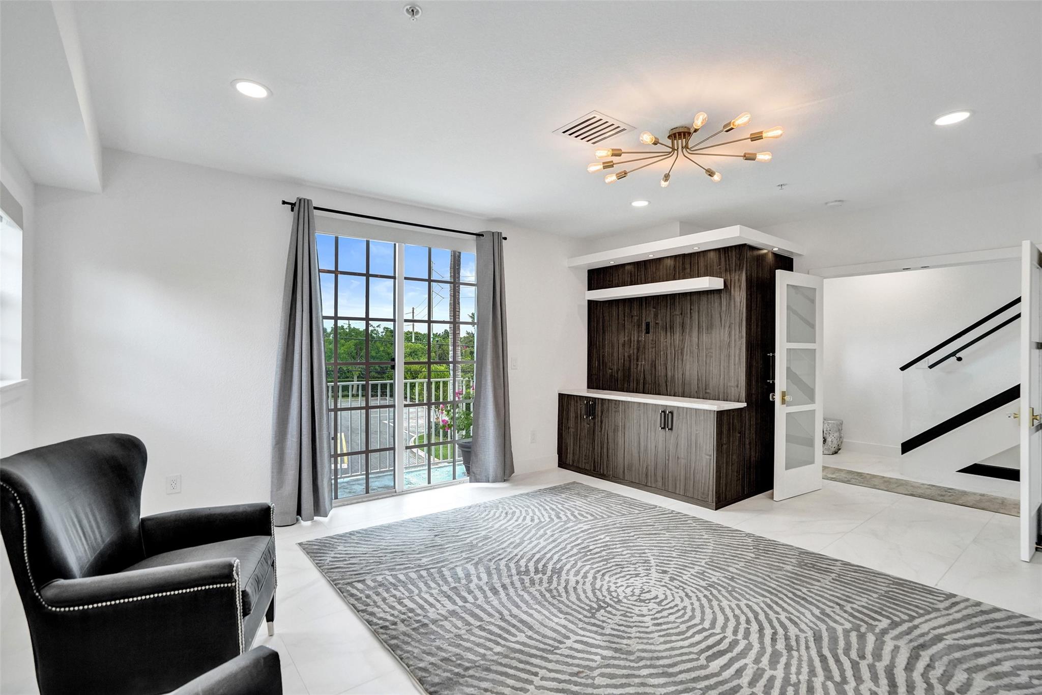 624 NE 29 Drive Townhomes - Residential