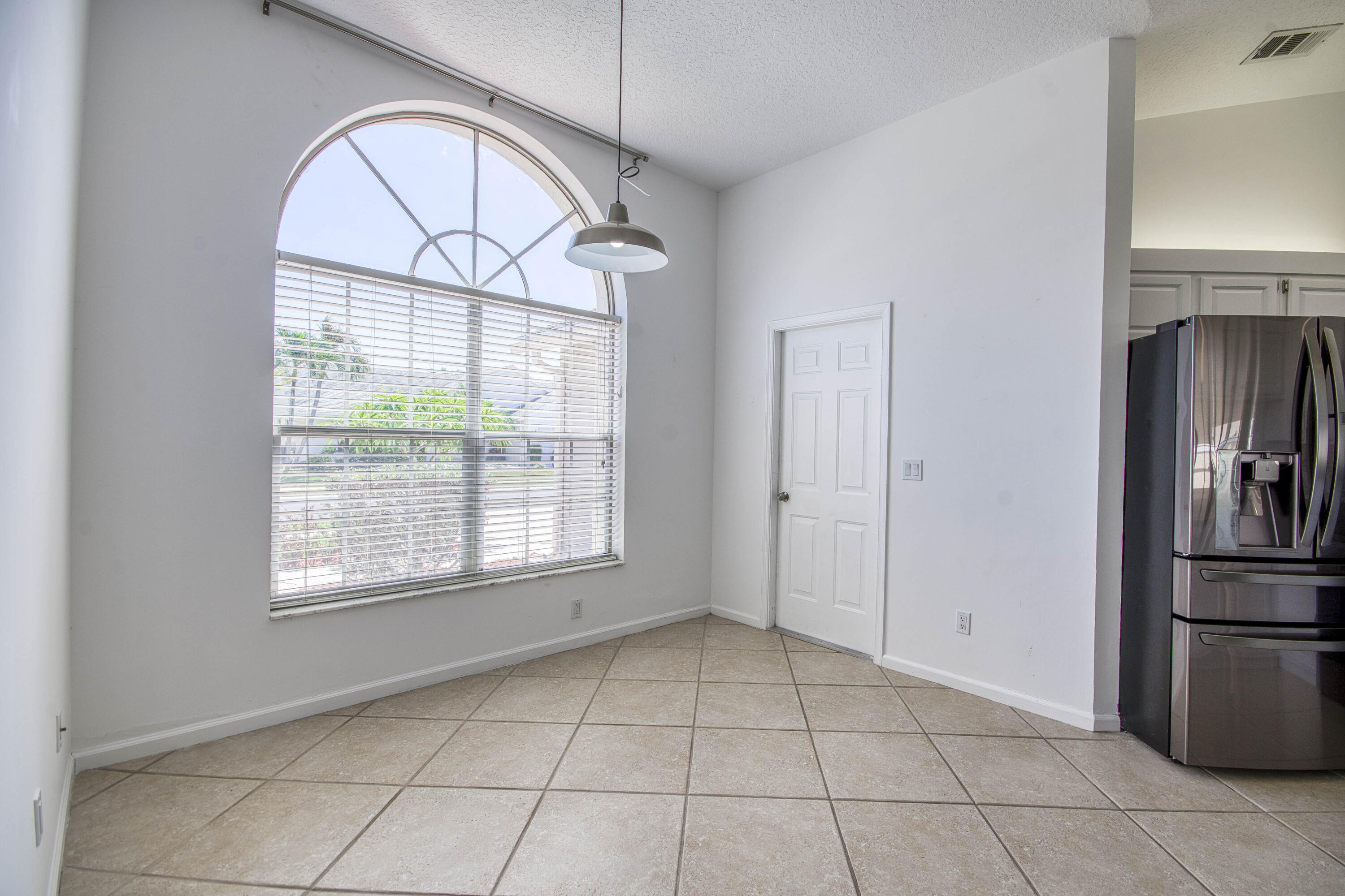 252 Moccasin Trail W
