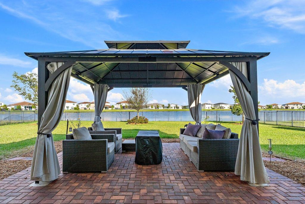 Photo of 7519 NW Deysbrook Lane, Port Saint Lucie, FL 34987 (MLS # R11147056)