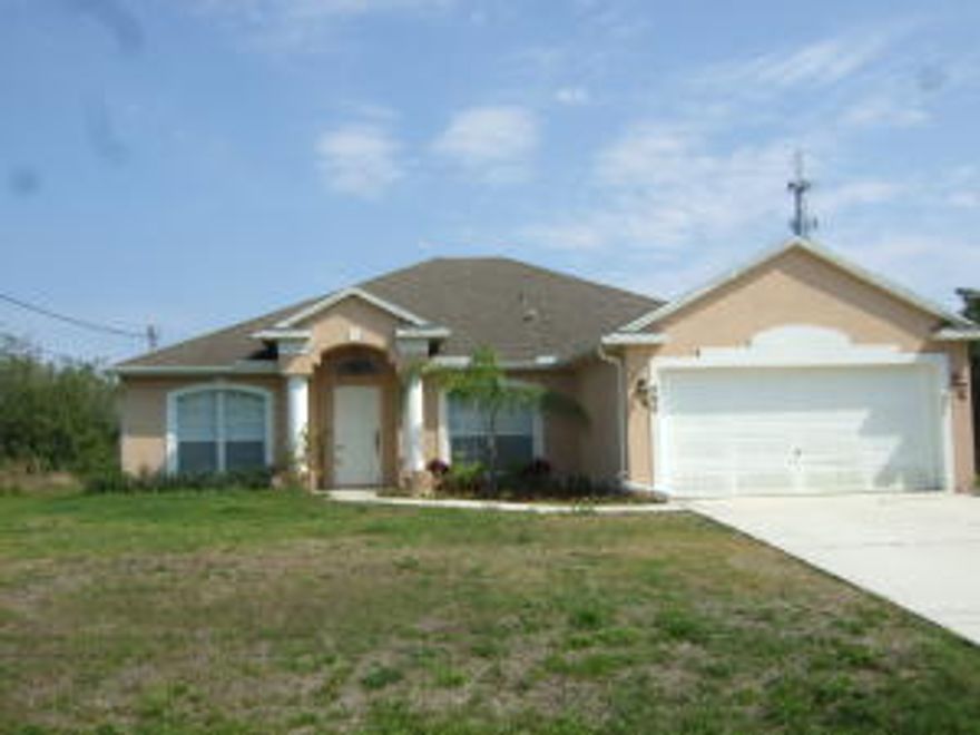 4 BR 2 BA 2 CG rental in western PSL. Close to the Florida turnpike entrance and minutes to Palm city from this location. This rental available for 10/1/16.