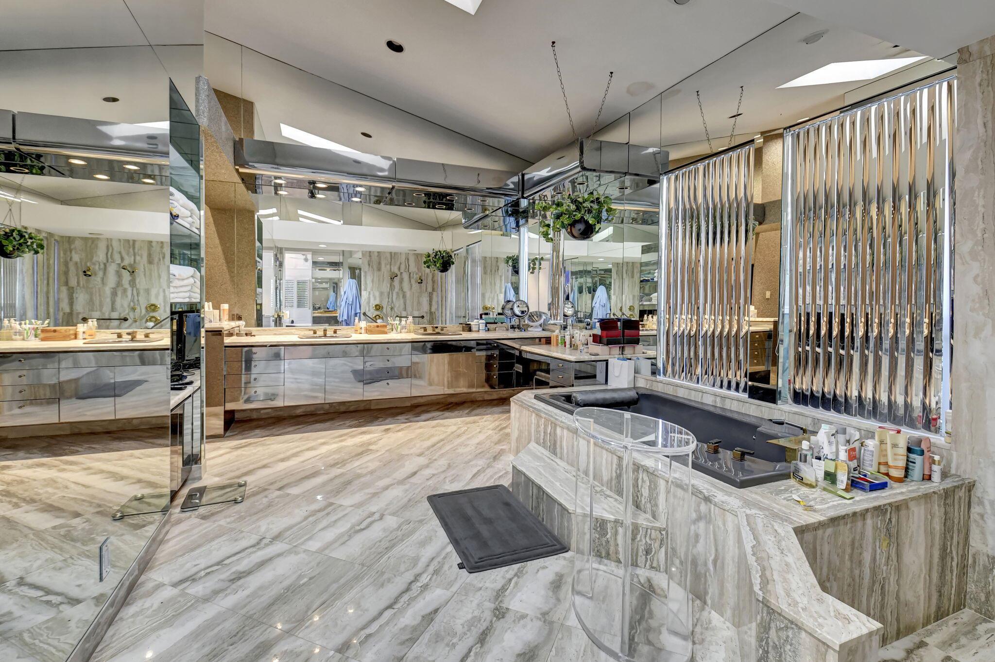 ST ANDREWS COUNTRY CLUB - Residential