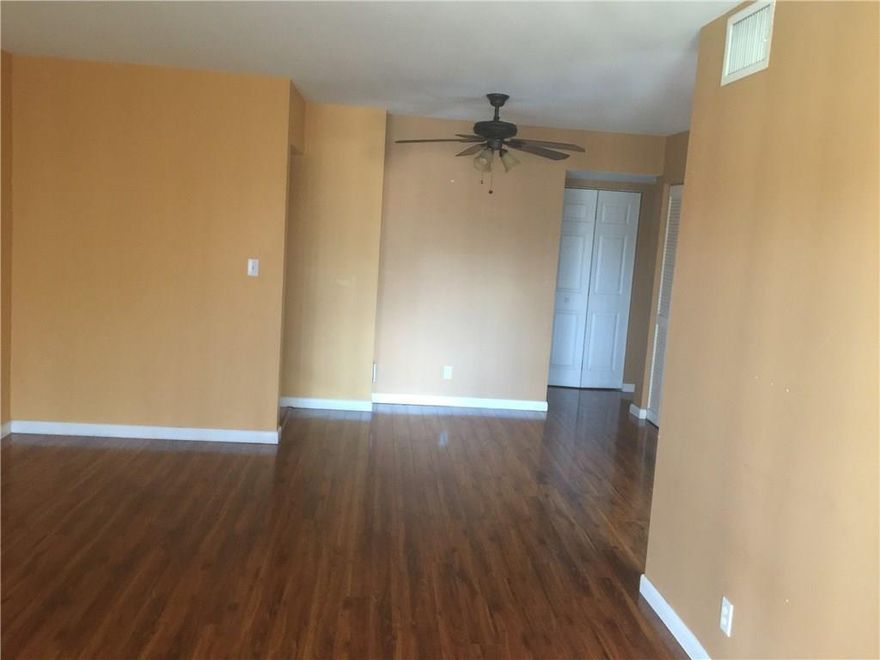 UPDATED 1 BEDROOM 1 1/2 BATH CONDO WITH LAMINATE FLOORS THROUGHT.  GRANITE COUNTERS IN KITCHEN AND BATHROOMS, STAINLESS STEEL APPLIANCES, NEUTRAL PAINT.  EXCELLENT CONDITION & MOVE IN READY.