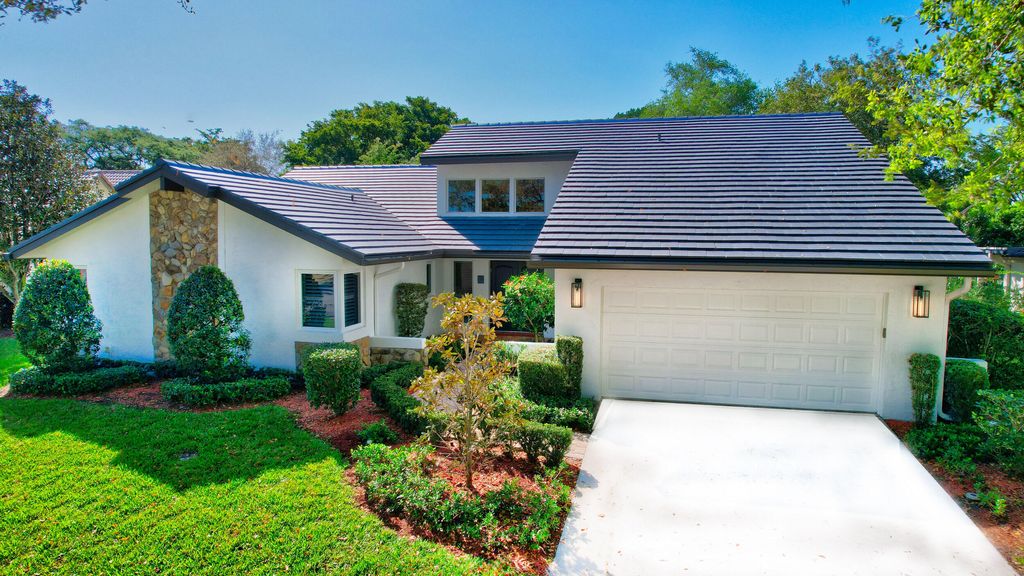 Photo of 2360 NW 38th Street, Boca Raton, FL 33431 (MLS # R10968192)