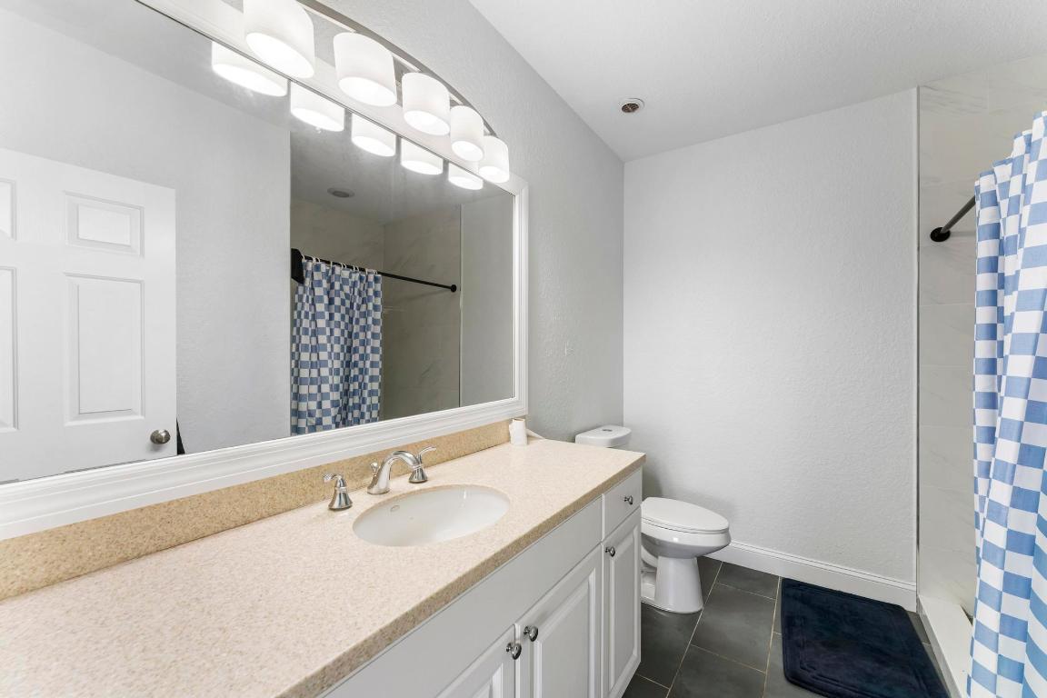 YACHT HARBOR - Residential Income