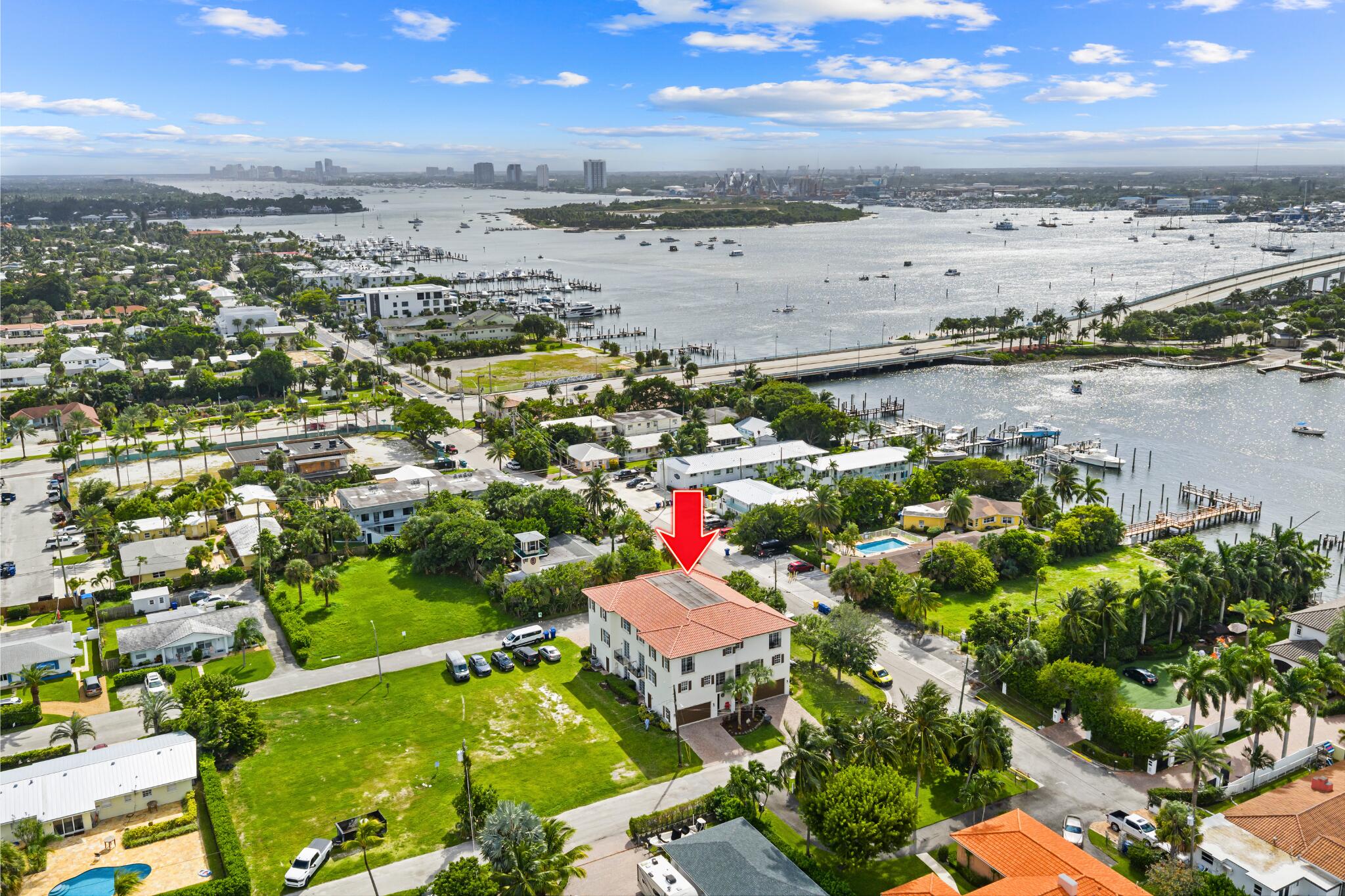 YACHT HARBOR - Residential Income