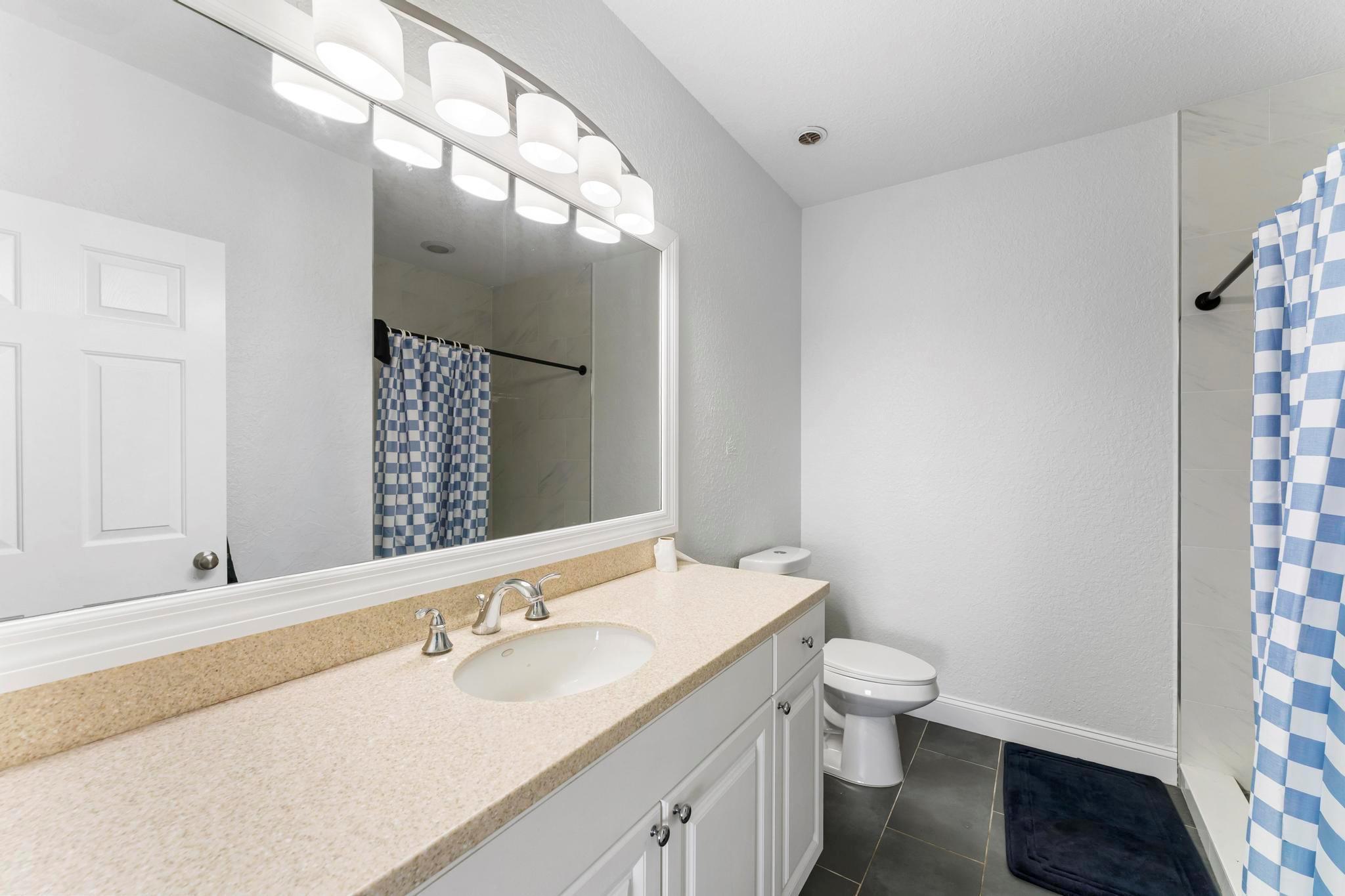 YACHT HARBOR - Residential Income