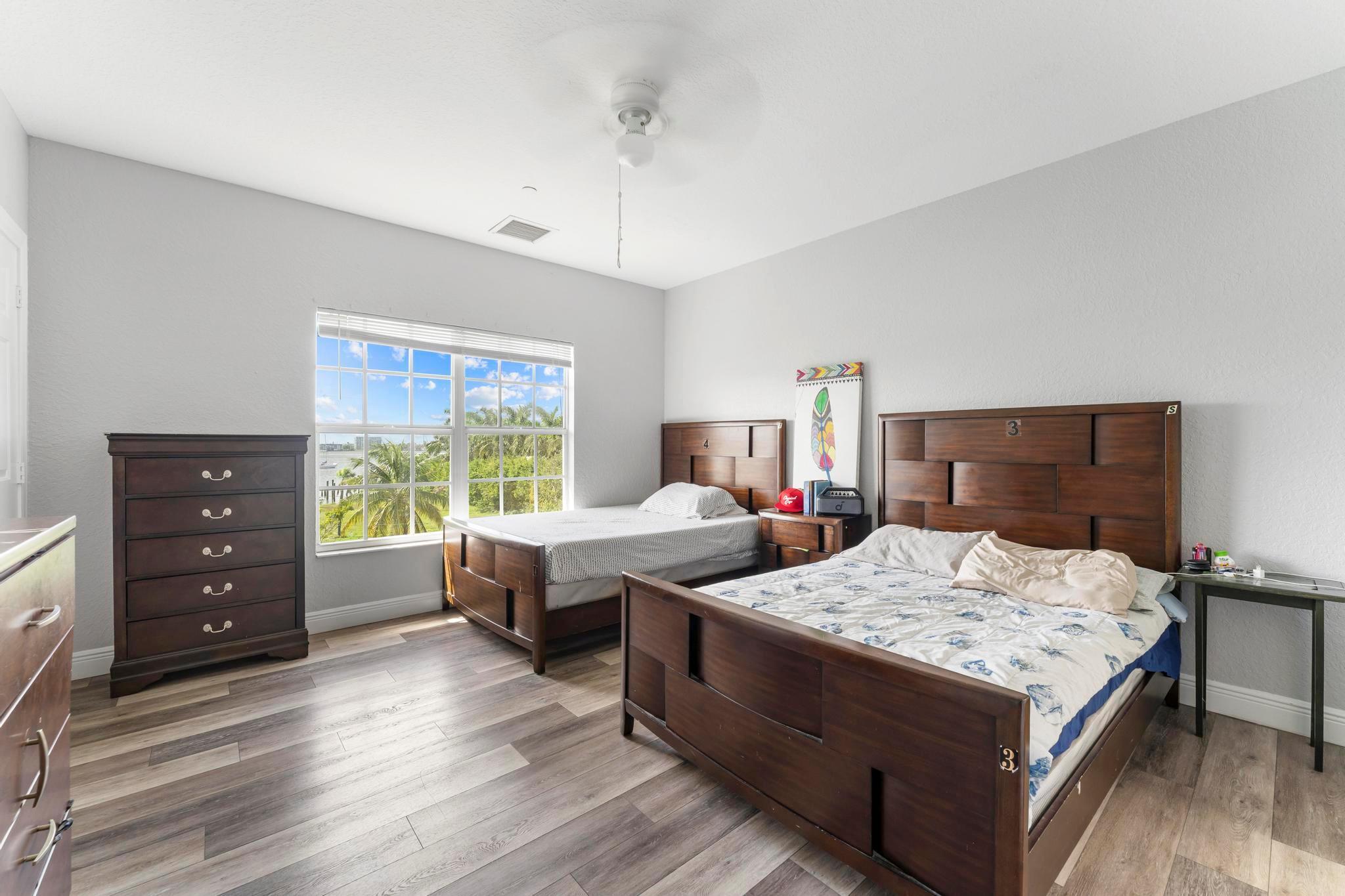 1100 Cabana Road 1-4