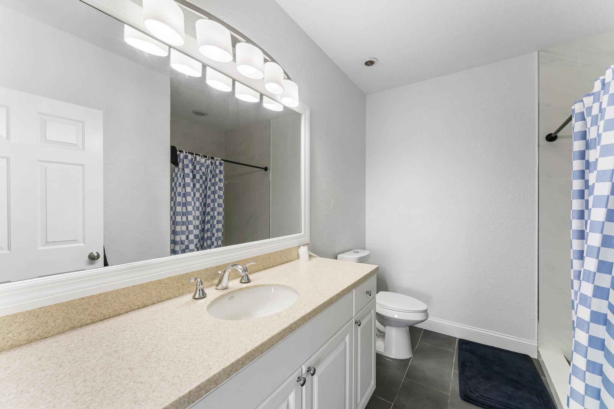 YACHT HARBOR - Residential Income