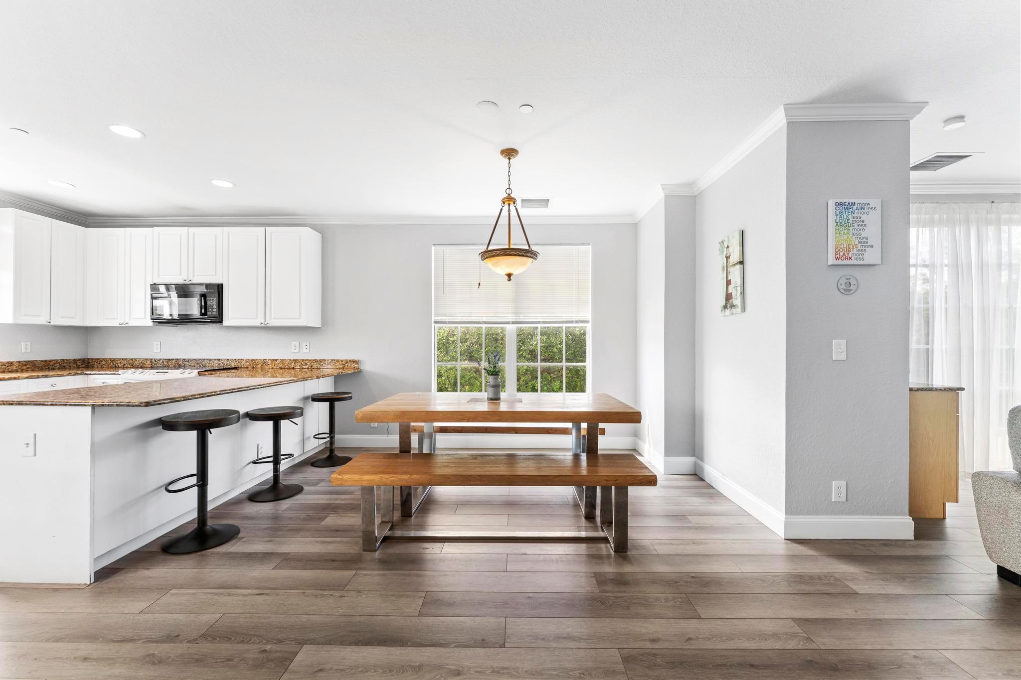1100 Cabana Road 1-4
