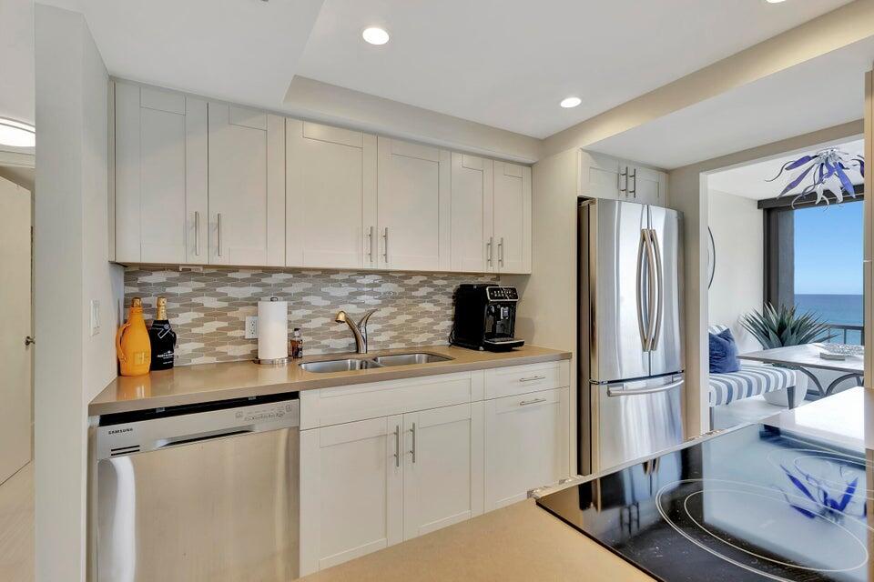 WATER GLADES CONDO - Residential Lease