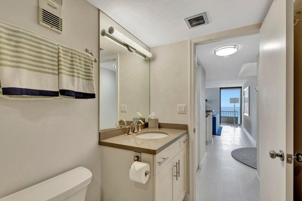 WATER GLADES CONDO - Residential Lease