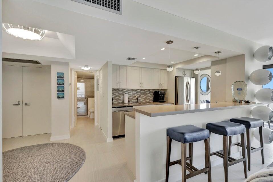 WATER GLADES CONDO - Residential Lease