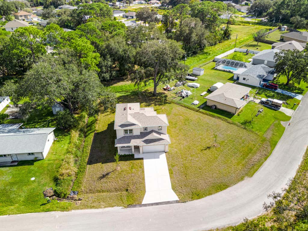 Photo of 1129 Braddock Avenue SE, Palm Bay, FL 32909 (MLS # R11142003)