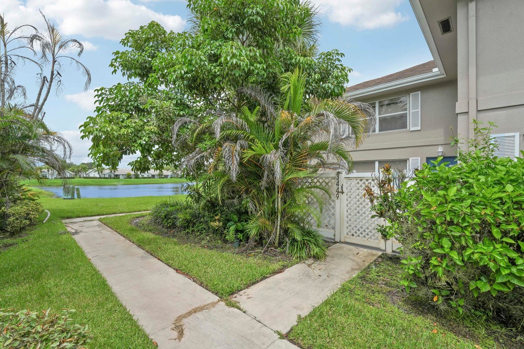 Photo of 3449 SW Sunset Trace Circle, Palm City, FL 34990 (MLS # B26072642)