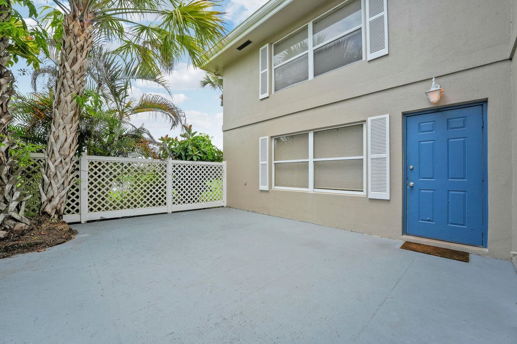 Photo of 3449 SW Sunset Trace Circle, Palm City, FL 34990 (MLS # B26072642)
