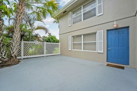 Photo of 3449 SW Sunset Trace Circle, Palm City, FL 34990 (MLS # B26072642)