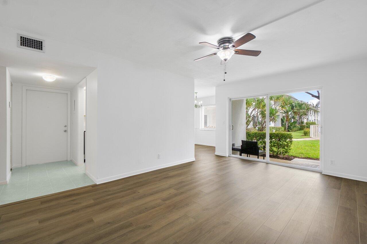 207 Tropic Isle Drive 1040