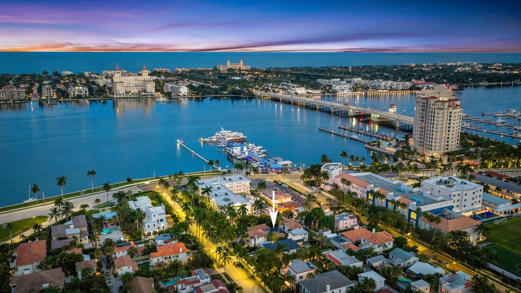 Photo of 228 9TH Street, West Palm Beach, FL 33401 (MLS # B26075983)