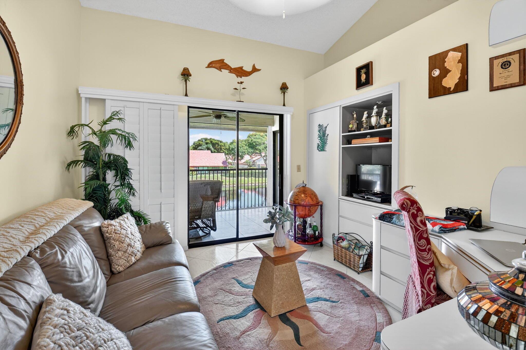 LEXINGTON CLUB VILLAS CON - Residential Lease