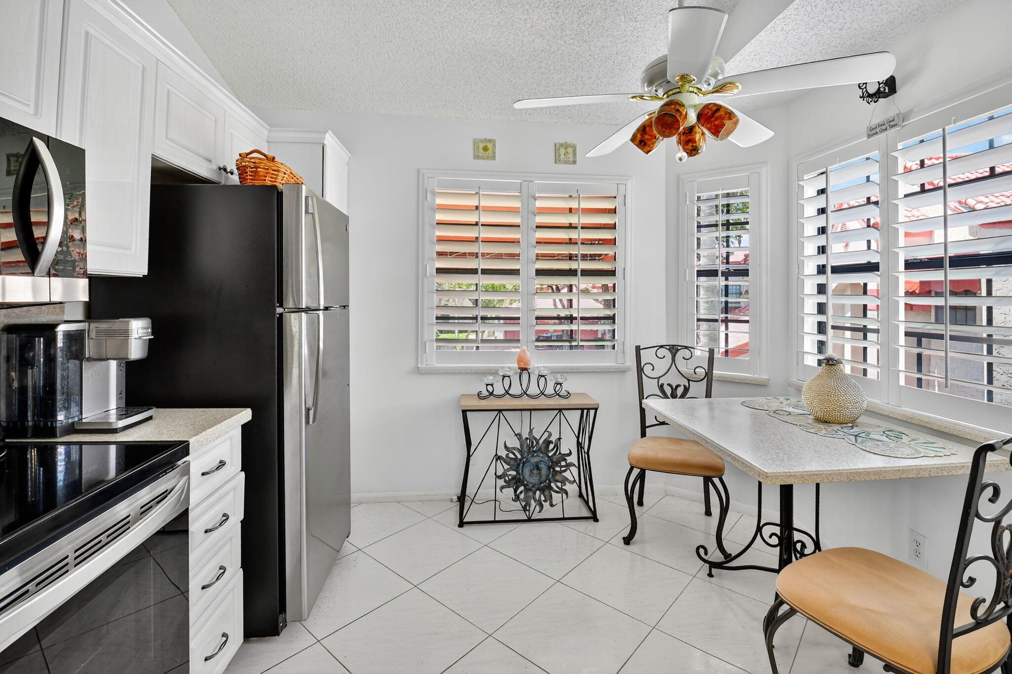 LEXINGTON CLUB VILLAS CON - Residential Lease