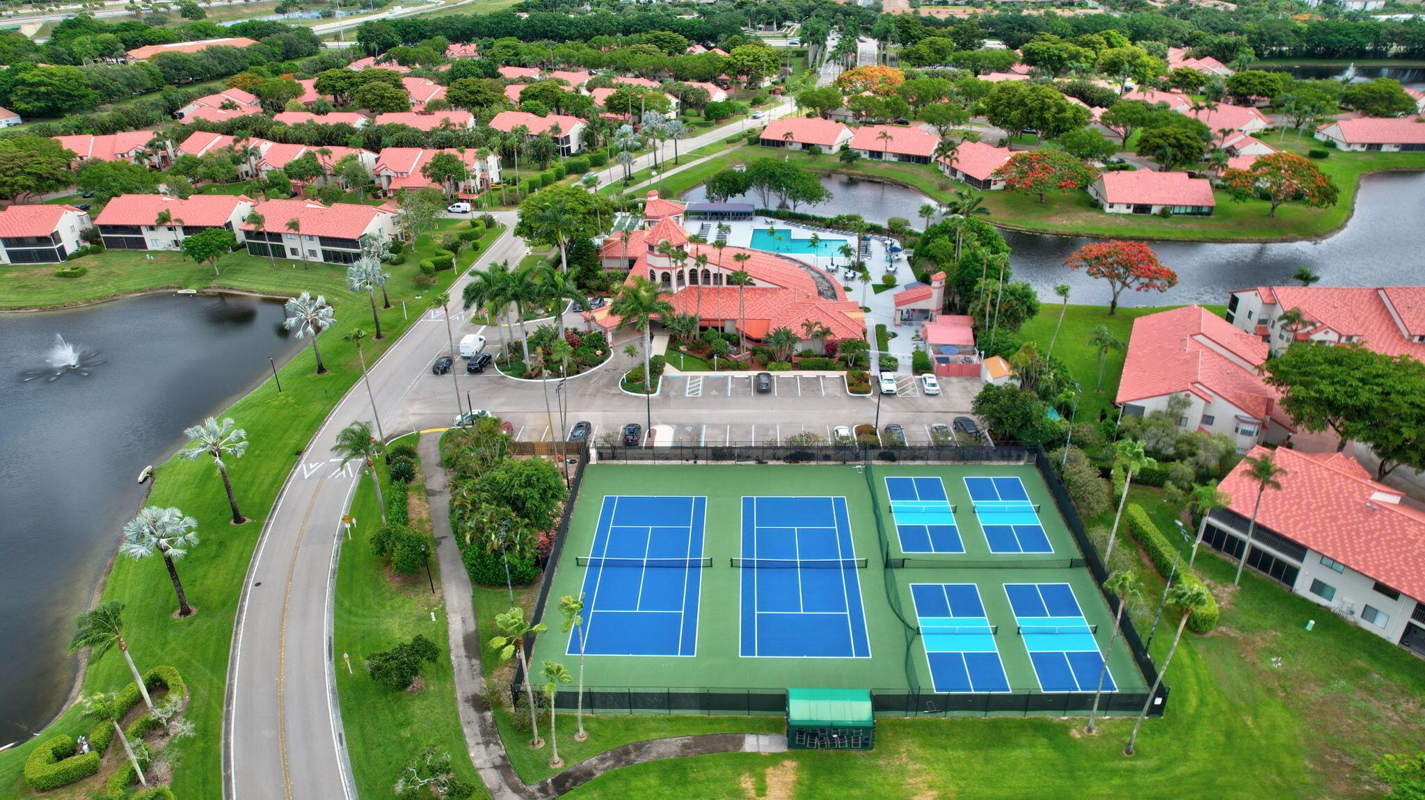 LEXINGTON CLUB VILLAS CON - Residential Lease