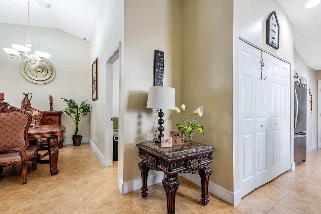 1035 Island Manor Drive