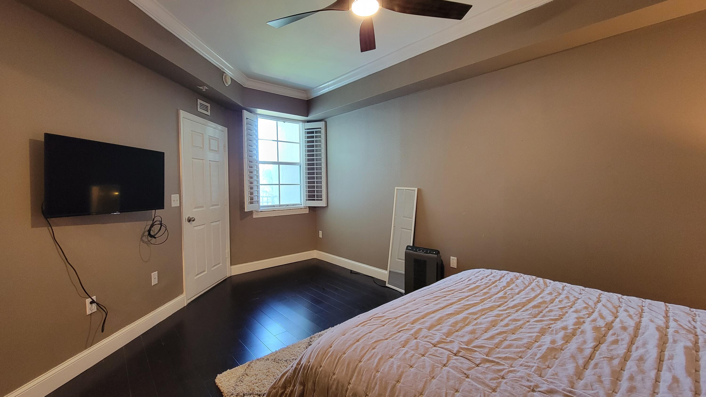 SOLE AT FORT LAUDERDALE - Residential Lease