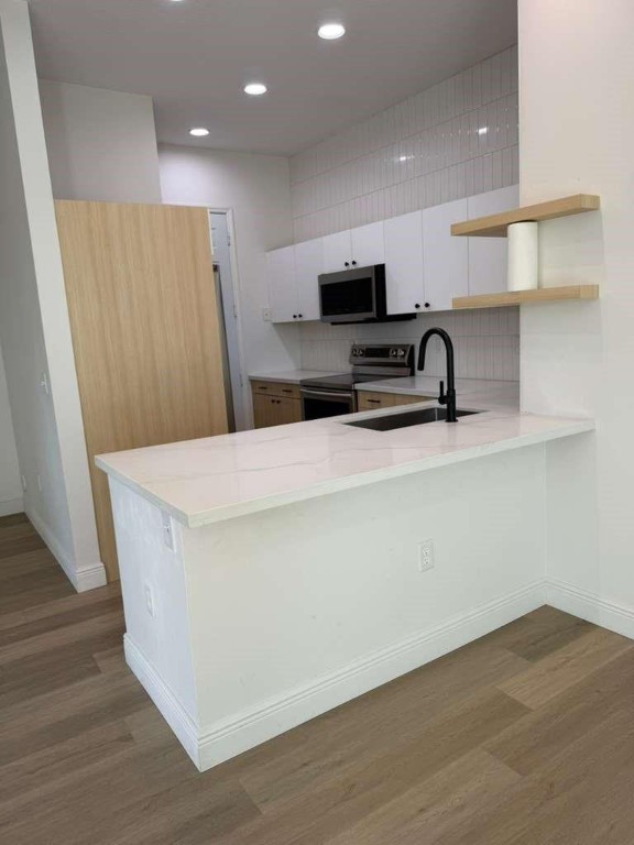 FLORIDIAN ESTATES - Residential Lease