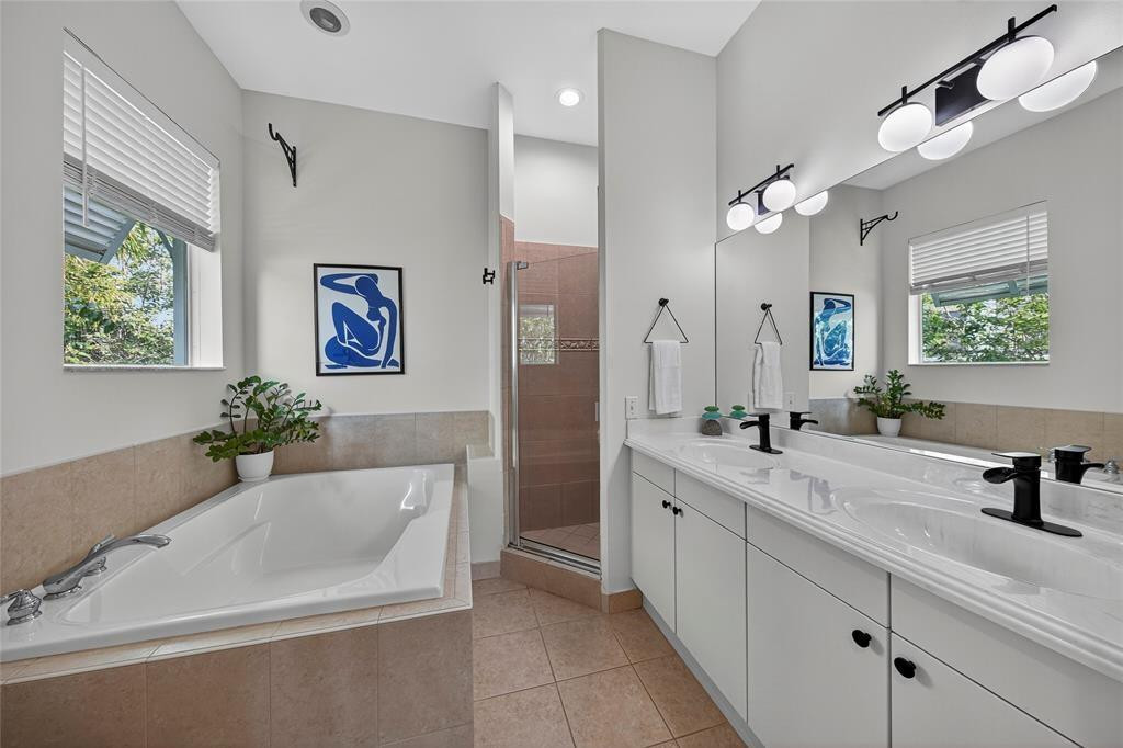 FLORIDIAN ESTATES - Residential Lease